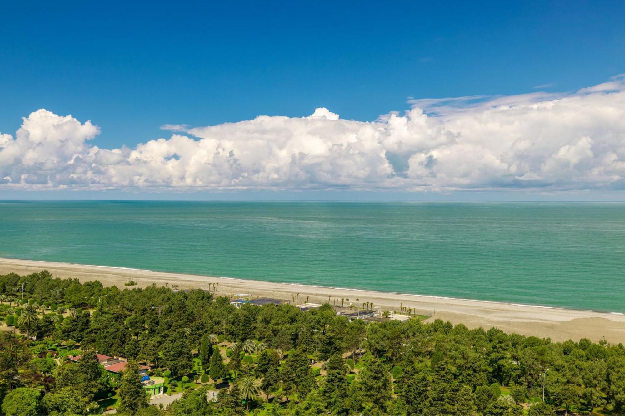 Sheraton Batumi Hotel Kültér fotó View of the Atlantic Ocean from the observation tower