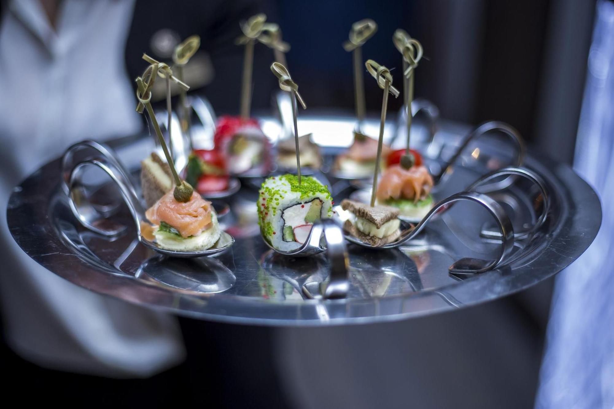 Sheraton Batumi Hotel Kültér fotó Canapés