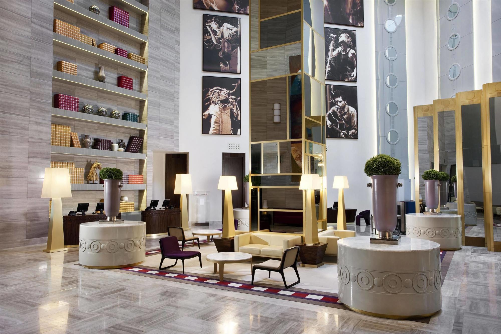 Sheraton Batumi Hotel Kültér fotó Lobby